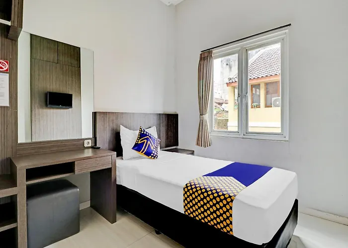 Hotel O Cihampelas Near Ciwalk Formerly D\'River Guest House